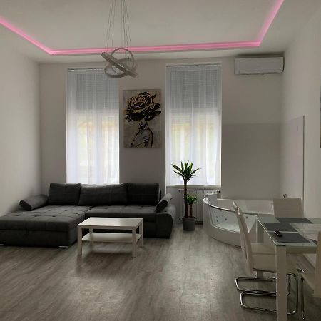 Luxury Apartment In The Central Budapesta Exterior foto
